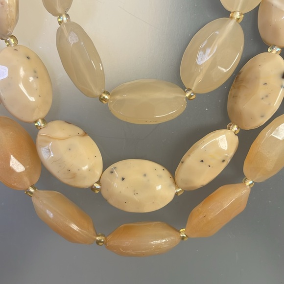 ⭐️Arden B three layered cream & gold tone necklace - Picture 4 of 7